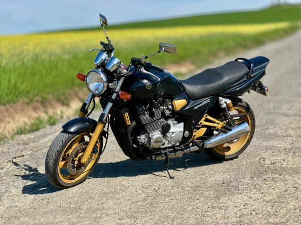 Yamaha XJR 1300